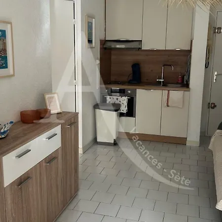 Super Rez De Jardin, Parking, Internet Apartment
