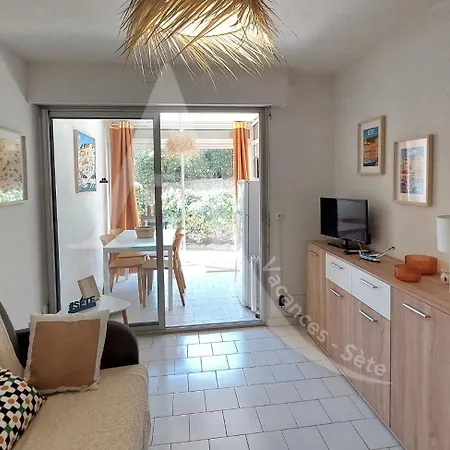 Super Rez De Jardin, Parking, Internet Apartment *